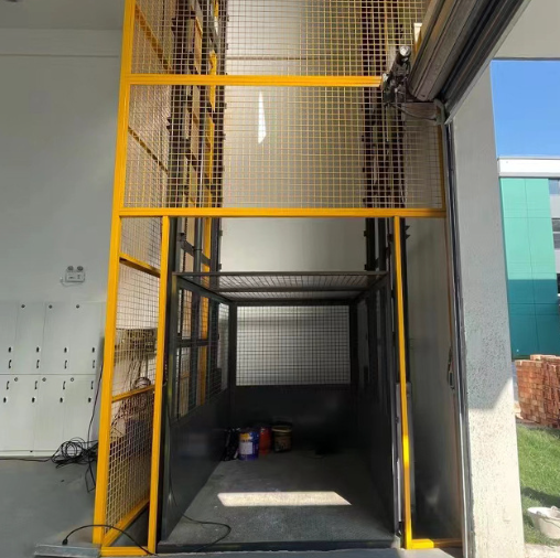 洛阳导轨式升降机助力物流园破解运输难题